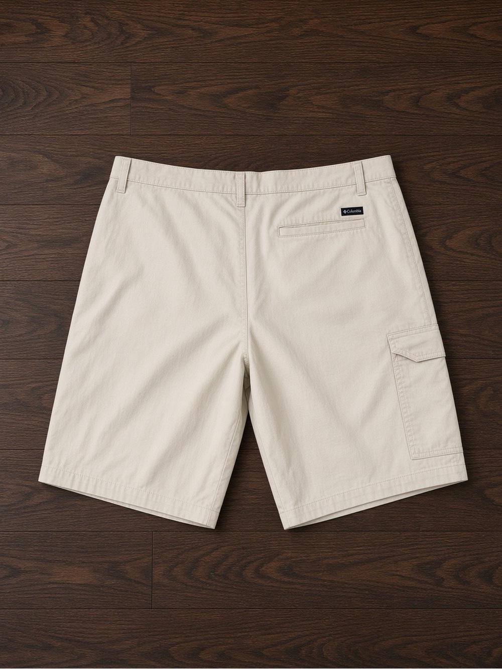 Columbia Beige Cargo Shorts – 36W 10L